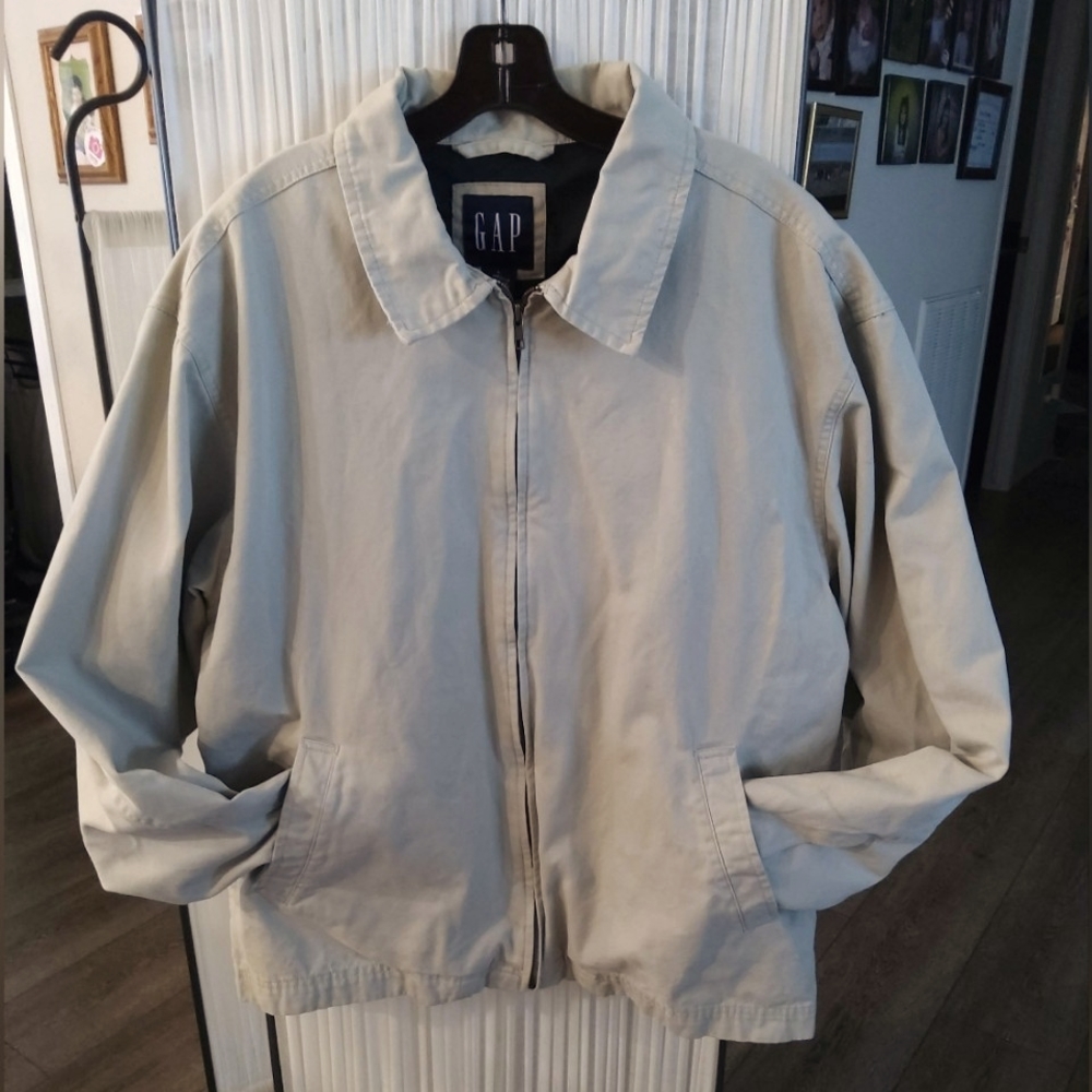 Vintage GAP Beige Windbreaker Jacket